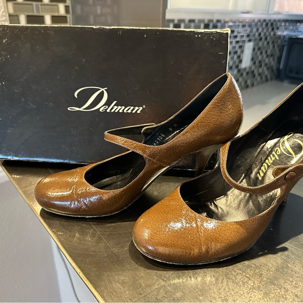 Delman size 7.5 baby doll high heeled shoe
